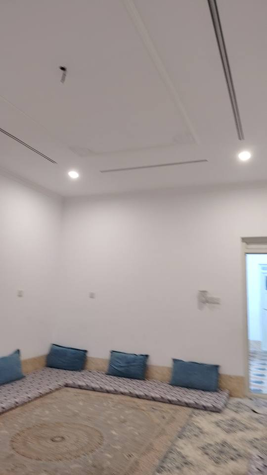 خێرا حرزكردن خانووی زۆر پاک جاهز بۆ فرۆشتن لە گوندی دارەبەن تنيشت گەزنە تەنها 12 دەقیقە لە فڕۆکەخانە دوورە.. دوو مطبخ كةونترو سبليت تيدايه حديقة و حوش خارجي هةيه دیوەخان سقف مغريبييه جاهزه 350$مجال... *********** أربيل, العراق
