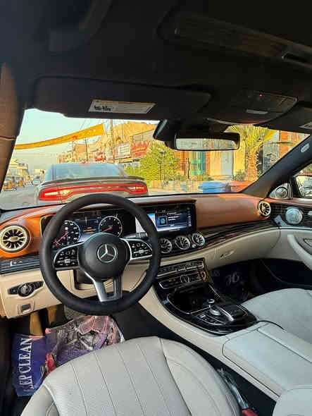 تعتبر من القليلات بهذا الحجم 

مارسيدس بنز EClas450 

موديل ٢٠١٩

فئه E450 يعني الماكو منها كلش قليلات فول مواصفات

محركها ٣٠٠٠ توين تيربو يعني دبل اكزوز

حادثها امامي بس بنيد مصبوغ مالتها بلادي

مواصفاتها هواي و معروفه حكتب كم وحدة لان كلش هواي بيها مواصفات

رادار امامي و خلفي بيها

حساسات كامرات ٣٦٠ درجة 

سلايت

مقاعد جلد اوف وايت دشبول جوزي جاي بلادي مالتها خشب صاج اسود 

ويلات عليها مال S سعرها فوك ال٧٥٠$ بالميت 

بصمه 

شاشة كاملة داخليه دجتل

مري شفط و قلاب و نقطه عمياء 

بيها نظام توقف ذاتي 

سيارة تطبك من وحدها بس ادوس دكمه اوتو بارك

جنطه كهرباء 

سستم سماعات يخبل مالتها 

لايتاتها LED

كشنات تدفئه

بالداخله بيها انارة داخليه و الوان متعدده 

كروس سرعه 

و تحديد مسار 

قيادة ذاتيه

مواصفاته جدا كثيره 

وهاي مختصر من المواصفات

مكان السياره بغداد وهي رقم بغداد

تحويل مباشر 

سياره حاهزه بدون اي نقوصات

السعر ب335$ ورقه وبيه مجال بسيط

واعتقد سعره جدا مناسب

واي استفسار اني حاضر

***********

***********

( محمد الصعب )
