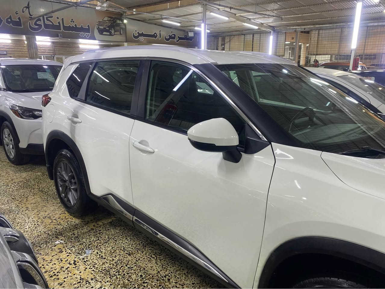 نيسان رؤكَى 4پستنى مؤديل 2023ى كه نه دى ده بل ئه كسل سه ياره يه كى زؤر جوانو نويه هه موو شتى نوى كرايته وه سه ياره كه 82هه زار رويشتيه سه ياره كه بى سبوخه ده ركَاى سه كنى بيلاد كَورايه بى سبوخ جيكَايه كى پي دى ئارى هه يه دوسه ى ده ركه ى دوو بست په ميه كى لى درايه ره قه م شانسى دانرايه داواى 190وه ره قه ى ده كه م كه
مى مه جال ***********
5N1AT3AB7PC681985 أربيل, العراق
