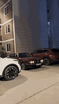 السلام عليكم البيع بيم 735  لون موراني رقم صلاح الدين  مشروع وطني مديل 1993دبل جام دبل يرباك كشنات جلد باتري جديد مكاني ديالى السعر 54بيه مجال قليل ***********
