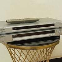 DVD SONY . عدد : ٢ . مع ريمونت أصلي .  شغالات شرط الفحص .  السعر : ١٥،...