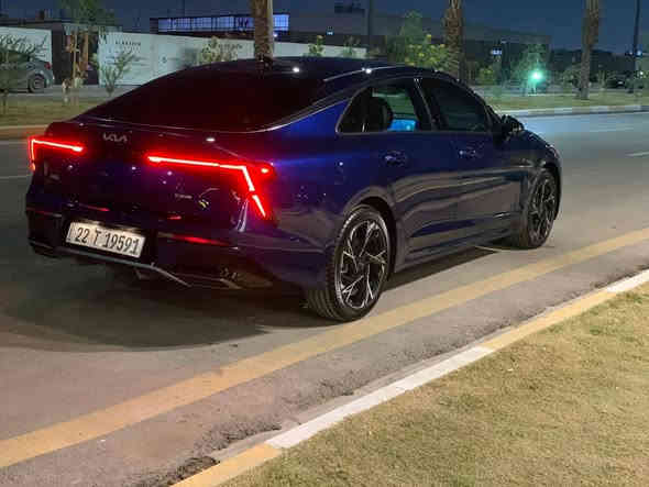 2025.         بدون ايرباك GT-Line K5

لون ازرق جويتي رقم اربيل بأسمي ماشيه 5 ميل زيرو 

حادث جانبي صبغ باب خلفي وجزء من جاملغ خلفي 

فول مواصفات عدا بانورما

مكينه 2500gdi

داخل جلد ابيض واسود كشنات تدفئه 

بصمة وتشغيل عن بعد 

شاشه متصله ورادارت اماميه وجانبي وتحديد مسار

سياره ماشيه 5000

السعر :230  ورقه 

مكان السياره بغداد 

*********** 

صور الحادث موجوده بلمنشور
