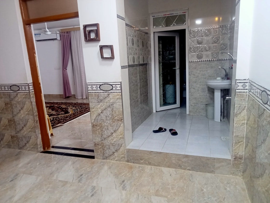 بيت للبيع طابقين 
المساحه 850متر بناء طابوق شغل كل مرمر
السعر 260مليون قابل للتفاوض 
جنس العقار طابو زراعي سند 25
خدمات كامله
العنوان الرمادي منطقه سجاريه قرب جامع بلال الحبشي
________________________

للمزيد من التفاصيل يمكنكم زيارة مكتبنا 

مكتب سنتر 40 للعقار 
   في  الرمادي  شارع 40  مقابل ماركت القيصر 

او الاتصال على الارقام التالية  

 ***********   فراس  
 ***********   أبو جود 
 ***********   أحمد 
 

نستقبل من حضراتكم كافة العروض العقارية 

رضاكم أهم أهدافنا
