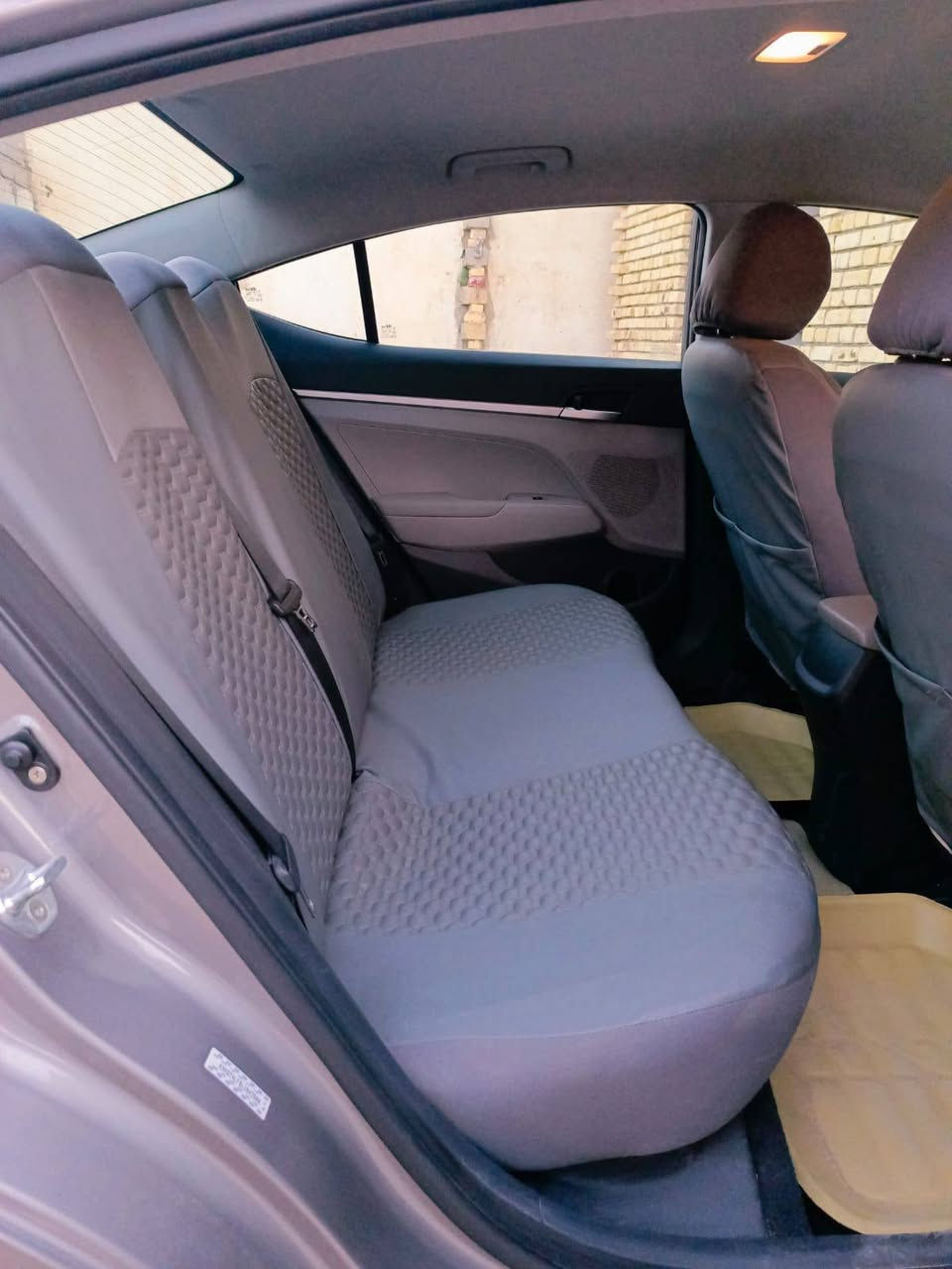 السلام عليكم النترا البيع فقط  موديل 2020 وارد امريكي ماشيه 65الف كفاله عامه ماعده البنيد امبدل فقط
جاهزه 
حساسات اماميه كامره 
رقم السياره بصره معوقين  الاستفسار 
***********
مكاني: الناصريه 
السعر: 145.
