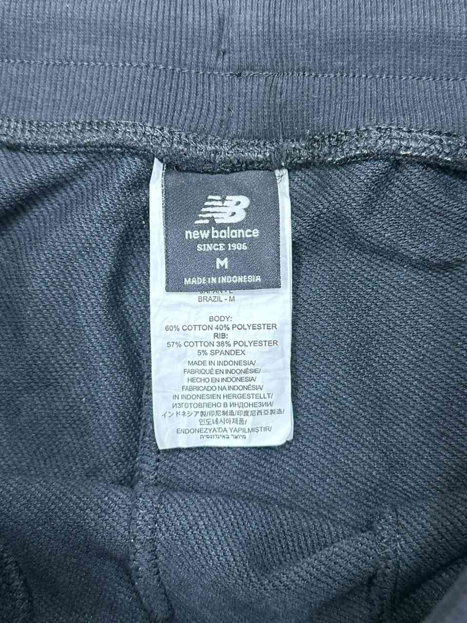 بجامة New balance 
قياس مديم 
الطول 100


**إذا كنت صاحب هذا الإعلان وتريد حذفه لأي سبب، رجاءا أرسل رسالة إلى الدعم الفني**