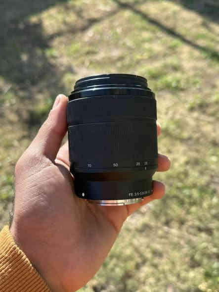 السلام عليكم 
عدسة سوني 28-70
الفتحة متغيرة 
النضافة مثل مموضح بالصور 95‎%‎ 
مراوس بعدسة 50mm سوني
او للبيع 
السعر :325 الف 
المكان :بغداد
الرقم: *********** واتساب او اتصال
