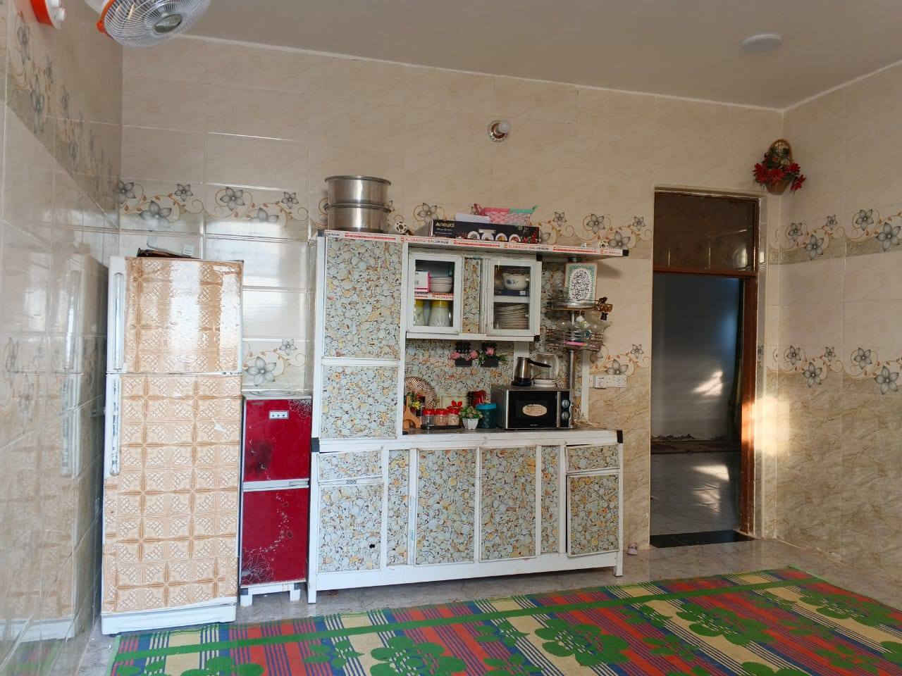 سلام عليكم بيت للبيع في منطقه حواس 200متر بي غرفتين  وصاله واستقبال ومطبخ وترك 2. نزله جميل الحداد  ونزله ام البنين من يم صوره الشهيد يبعد عن شارع العام 500متر الاتصال على الرقم أو الوتساب ***********
