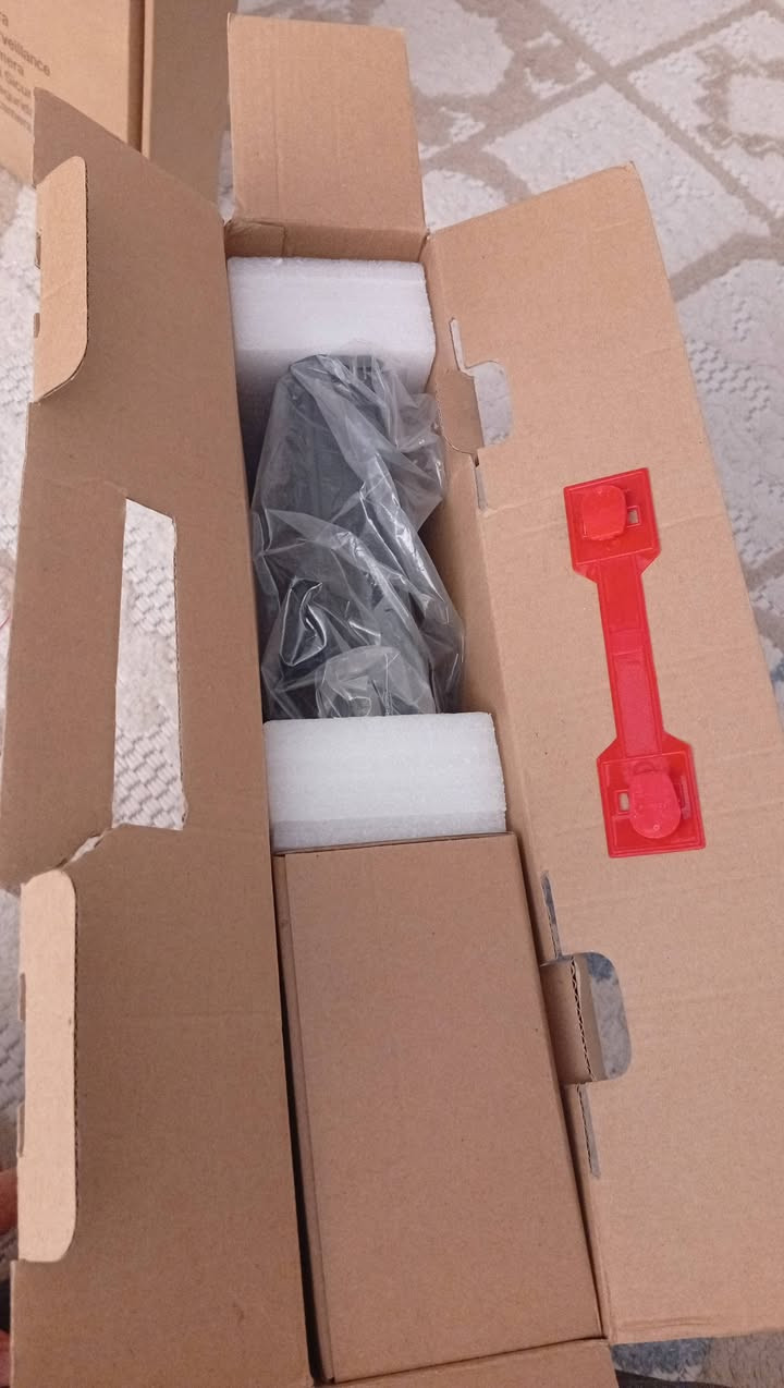 السلام عليكم اخوان منضومة كامرات جديد للبيع مكونه من ٤ كامرات وجهاز ياخذ ٨كامرات تگدر تضيف بعد بالمستقبل كامرات واربع وايرات ومحولتين وبراغي وچويات وكيبل نت وماوس فحصت كامره وحده صورتهه بالمنشور يمكن ٢ميگا اخوان نقص المنضومه فقط هارد سعر المنضومه١٨٠ الف يوجد توصيل


**إذا كنت صاحب هذا الإعلان وتريد حذفه لأي سبب، رجاءا أرسل رسالة إلى الدعم الفني**