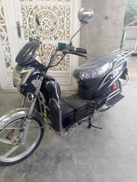 موطور للبيع بطاريات علفحص السعر 400 وبي مجال قليل للستفسار الاتصال  عل...