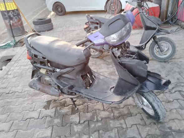 دراجه للبيع
فراشه فحل كاملة مانقصه شي كهربائيات كلهه شغاله محرك ناعم تعال وفحص
سعر 350 وبيه مجال حك جيه 
رقم ***********
