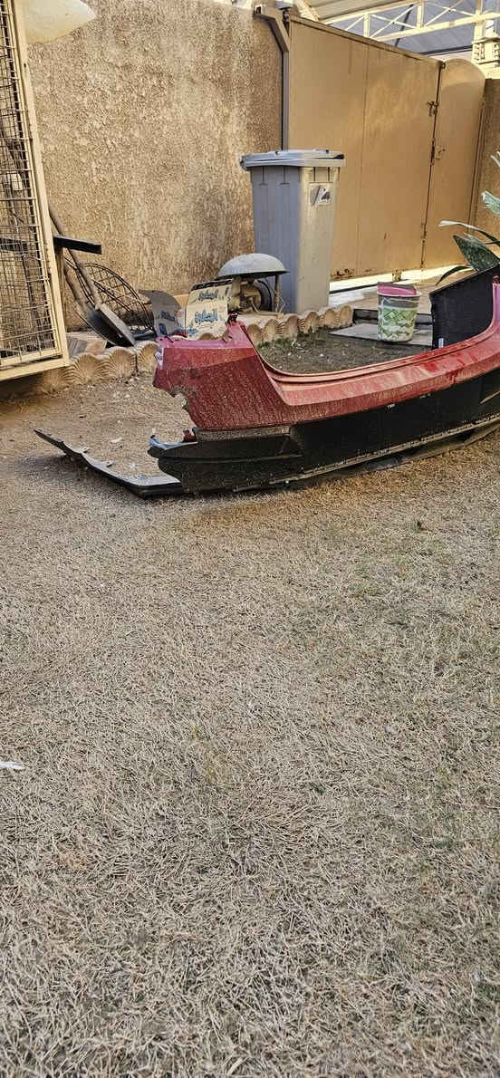 سلام عليكم دعاميه مال ٢٤ بلاديه مال امريكا بيها هذا الكسر والكسر ماموجود سعرها ٤٠ الف مكاني بغداد ***********
