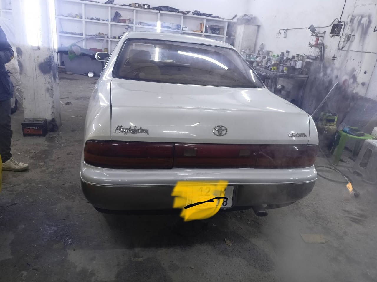 السلام عليكم عندي بطه للبيع الكل بشرط موديل 92شرط لا  الكص ول  ا.  لتشريح صبغ جمالي عام مال هزا كربون بنزين ماموجود محرك كير شرط سنوي 30 شرط التحويل رقم الهاتف *********** العنوان موصل الأيسر السعر 70 بي مجال
