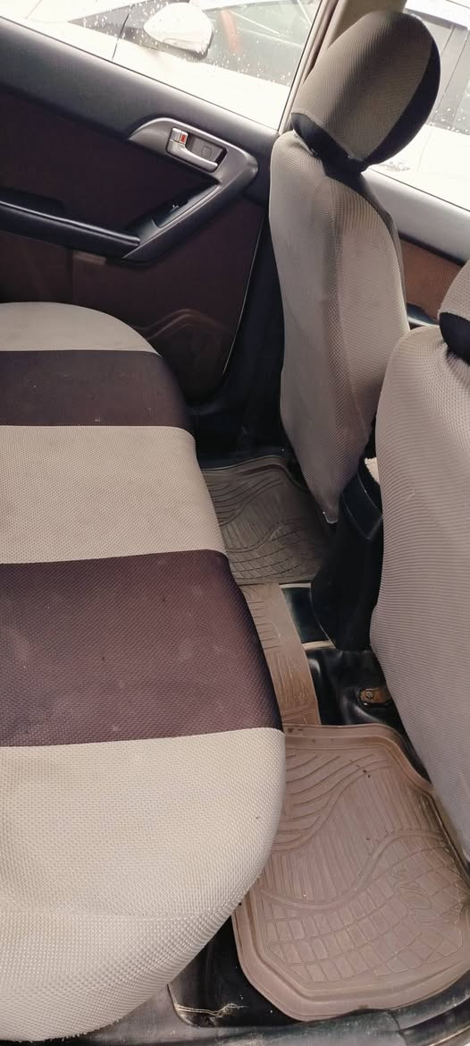 السلام عليكم.
للبيع سيراتو موديل 12 خليجي رقم اربيل بأسمي  محرك 1600 دوش ضرر جامل امامي مع بنيد  تبريد شغال كهربائيات بلاديه محرك لاتبخير ولاتنقيص كير مكفول ادامة كامله تخم بلكات منظومه فيت بم مال گصه صدر امامي خلفي خير من الله 
سياره مابيه اي نقص تحويل مباشر 
السعر 98 وبيه مجال قليل جدآ 
***********
