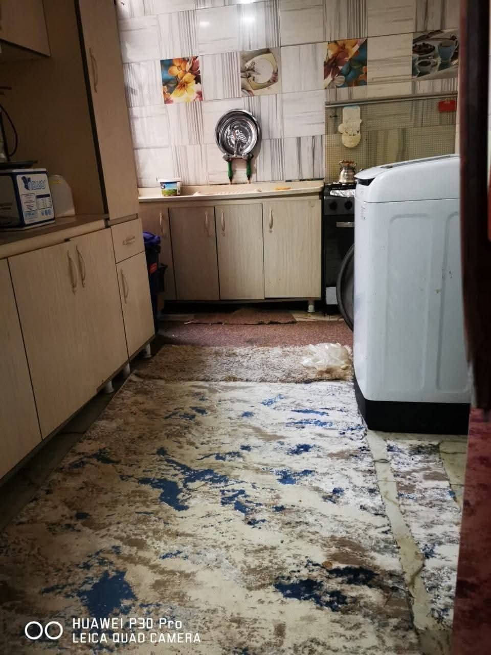 بسعر رخيص
الى الراغبين بشراء،منازل لخدمه الزوار،او الزيارات 
هذا البيت يفيدكم بموقع قريب من االشارع ومميز ومنطقه هادئه جدا مع جيران زينين كلش
التفاصيل:
♦★بيت ١٠٠م واجهه 6  نزال17 يباع مع الاثاث او بدونه
 ☆طابو زراعي سند ٢٥ 
‘يحتوي على مدخلين مدخل للاستقبال ومدخل للمطبخ
* الاستقبال مساحته4×5
●
- وصاله 
- ومطبخ 
- وغرفة نوم كبير3×6 
- وصحيات داخليه وخارجيه 
♦- بناء كونكريت مسلح الابواب خشب تزكام والارضيه بورسلين اسباني
بناء جناي مو سوگي باني ع ايدي ومامبيوع لاي شخص 
📍* يبعد عن  الشارع العام مال مدينه الزائرين 150متر فقط 
انتبه الشارع العام مو شارع الفرعي عن الشارع العام150متر
📍(طريق الحلة سيد سماعيل ) 
*♦عمود 143 
 تحويل مباشر من المالك
♦*كربلاء قرب مدينة زائرين يبعد عن الامام الحسين5دق بسياره  يصلح للسكن او حسينيه للزائرين
📌 السعر 55وبي مجال♦
[[وتساب***********]]
______________________
[[اتصل. ***********]]
