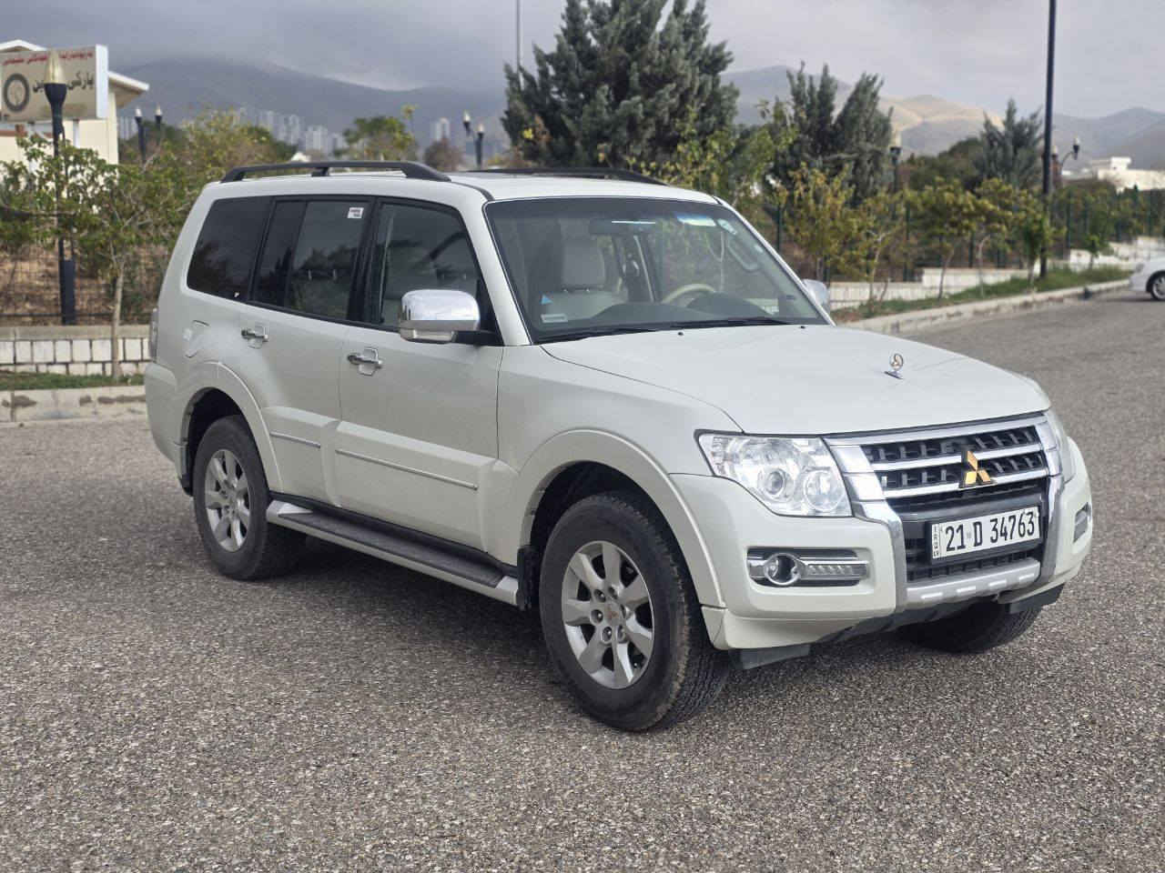 پاجیرۆ 2018 

63 هەزار ڕۆشتووە 6 بستۆن مەکینەی 3.0 

 مواسەفاتەکانی ( ناو زەردە ، سلایتە ، سەلاجەیە ، شاشەیە ، کامێرایە ، حاسەی دواوەیە ، بلاجیکتۆرە ، زینۆنە ، لایتی پێشەوە لیدە ، تەحدید سورعەیە ، دەبڵ گێڕە و دەبڵ ئەکسلە 4x4 , تەبرید مەرکەزیە و نیزام سپلێتە ، دژە خلیسکی بەفرە )

سەیارەکە سپییە و گێڕ و مەکینە و هەموو شتێکی بەشەرتە  سەیارەکە زۆر جوان و تازە ماوەتەوە سەیارەی ماڵی خۆمانە و هی مەعرەز نییە 4 تایەی تازەی لە ژێرایە و یەک بست بۆیاخی لای چەمەلەخی سەکنی هەیە بێ ناو گرتن سەنەوی و هەموو شتێکی مەزبووتەو بێ کێشەیە 

شوێن سلێمانی 

0770 104 3174
 ڤایبەر واتسئەپی لەسەرە  

نرخ 235 وەرەقە و مەجالێکی کەم السليمانية, العراق
