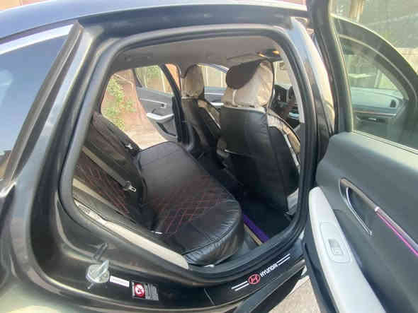 سلام عليكم سوناتا موديل ٢٠٢١رقم سليمانية بسمي ماشية ٧٩الف كيلو  
مواصفاتsel:-

بصمة تشغيل 

بصمة ابواب

تشغيل عن بعد 

انظمة قيادة و قيادة ذاتية

ترحيب

شاشة تدعم الكار بلي

تدفئة الكشنات الامامية

لدات داخلية

محرك 2500المرغوب

تحكم ستيرن

داخل لونين

اشاير بالمري

رادارات جانبية خلفية امامية 

مانع تصادم خلفي امامي

مانع انزلاق واتو هولد 

كشن السائق كهربائي

صور الحادث بالمنشوراليرباكات سليمه

السعر ١٦٥ وبيها مجال مكاني بغداد ***********
