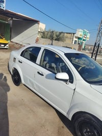 شباب أفيو مديل ٢٠١٣ سياره حدثها جاملغ وبنيد مكينه كير حداديه تخم تاير ...