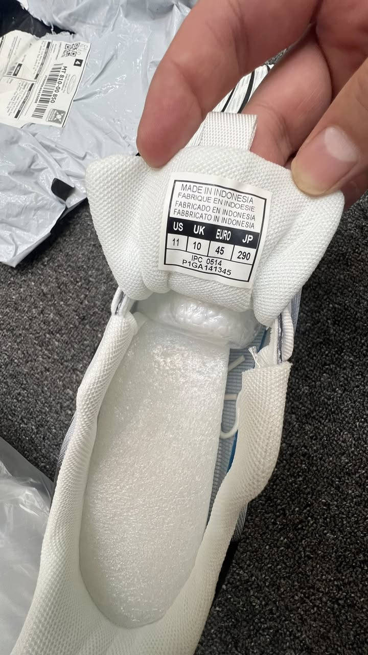 صنع اندنوسيا قياس 45 خفيف 
سعر 30 مع التوصيل


**إذا كنت صاحب هذا الإعلان وتريد حذفه لأي سبب، رجاءا أرسل رسالة إلى الدعم الفني**