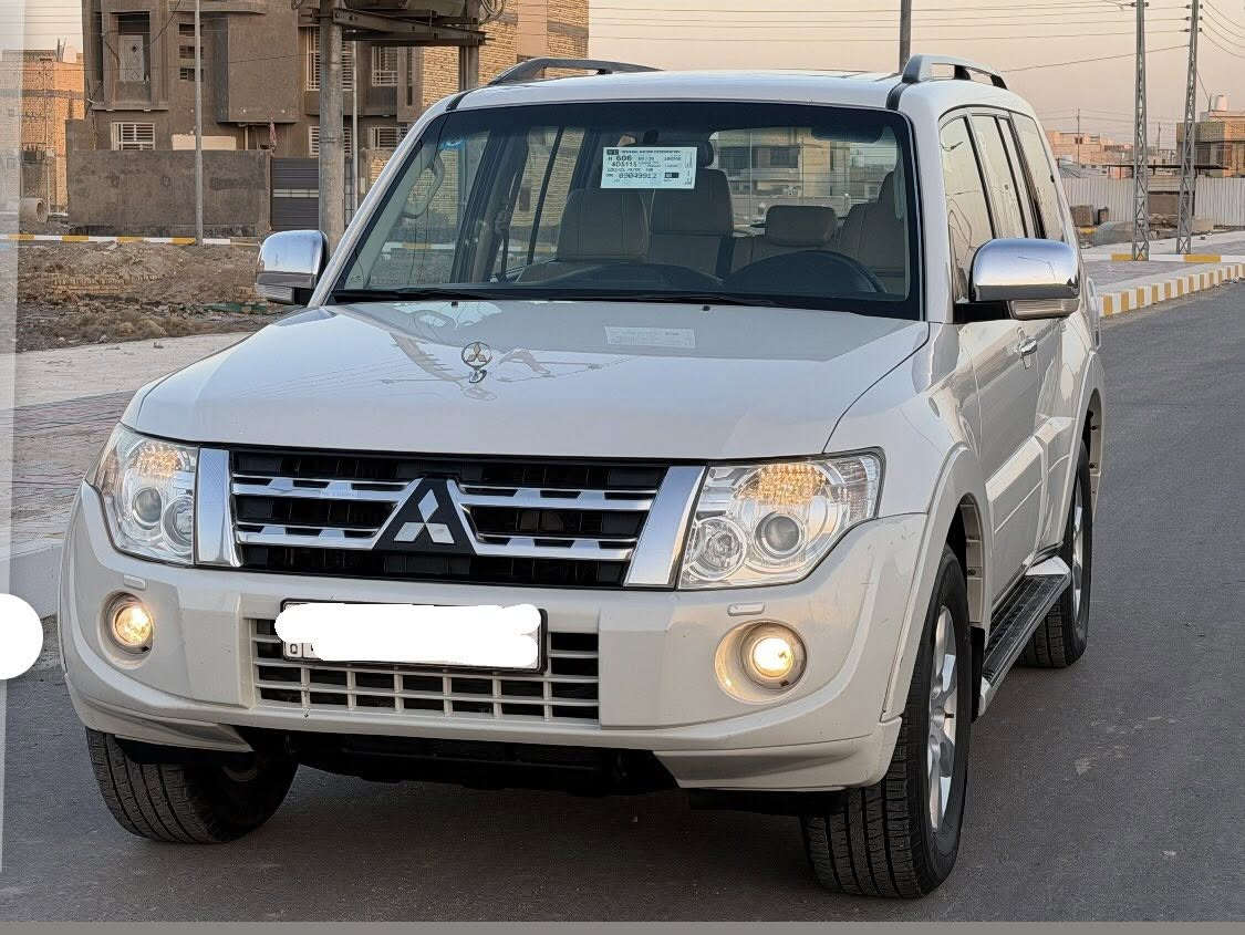 سلام عليكم
باجيرو حبتور 2014

كفاله كامه خليجي مكفوله من الضربه والصبغ وتبديل حته البلاستك 

 

مكينه 3.500

كشنات جلد 

تحكم كشنات 

فتحه 

سيدي جنجر اقراص 

دمام خلفي 

حاكيه بلوتوث 

ثلاجه 

تبريد 3 قطع 

مرايه شفط 

حساس خلفي امامي 

مكينه كير مامفتوحه 

ماشيه 160 

تخم تاير حداديه جديده

السياره مكتمه بعوازل صوت(***********)☎️ ‏ ‏مكان السيارة الناصرية منطقة الشموخ￼￼
