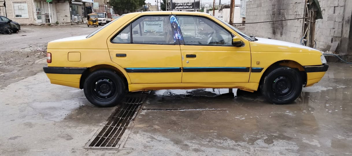 بيجو 405 موديل 2010 مصفر هيئه وغرامه تحويل مباشر هزه جديده مكينه وكير وصدر جدد تبريد ثلج كهربائيات كلها شغاله بيها بس بطاين الباب تعبانات واير كلج بي ثكل مكان السياره الشعب السعر 24 وبيها مجال كلش بصيط حك جيتك ‏‪***********‬‏
