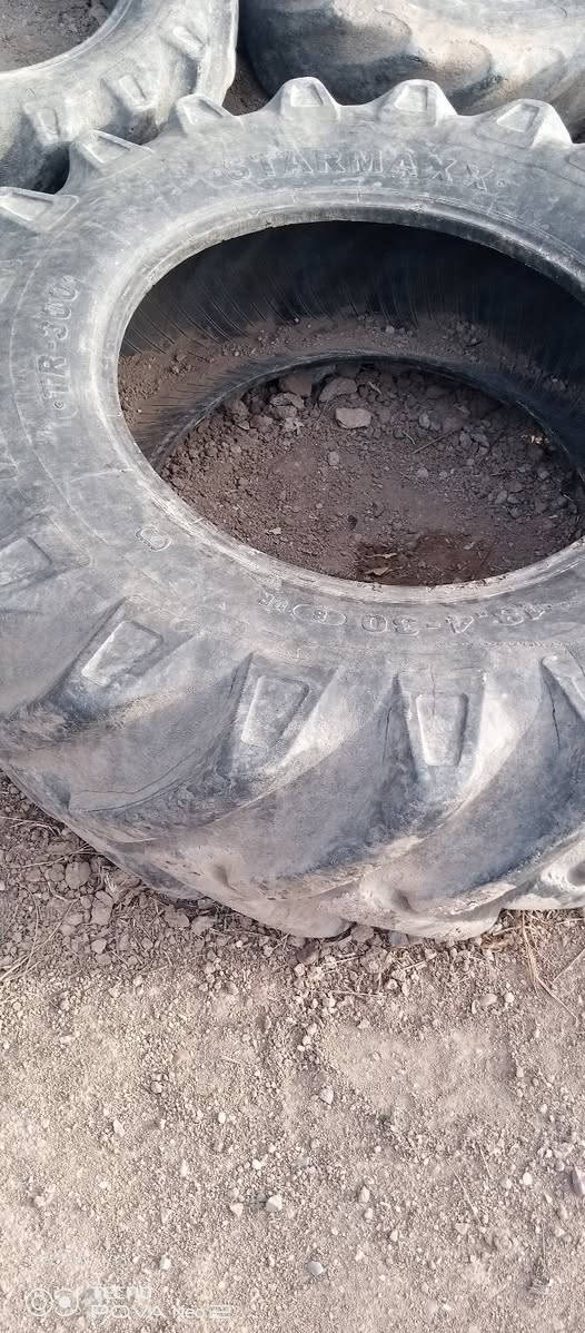 تاير خلفي للبيع 30 على 18 السعر 150 وبي مجال مكان ابي غريب
***********  بي واتساب
