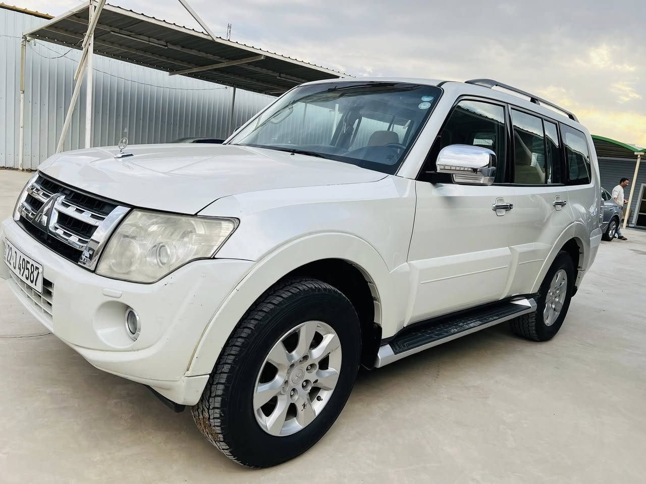 السلام عليكم باجيرو  2014 خليجي السياره كفاله عامه من الصبغ والسونار معه اصور السياره فول مراصفات حبتور ام الدمام  السياره كير مكينه كفاله حداديه جاهزه
_______________
السعر 175 وبيه مجال 
السياره تحويل ثاني يوم 
العنوان بابل الشوملي 
الاستفسار ‭٠٧٧٨ ١٦٢ ١٦٦٦‬
