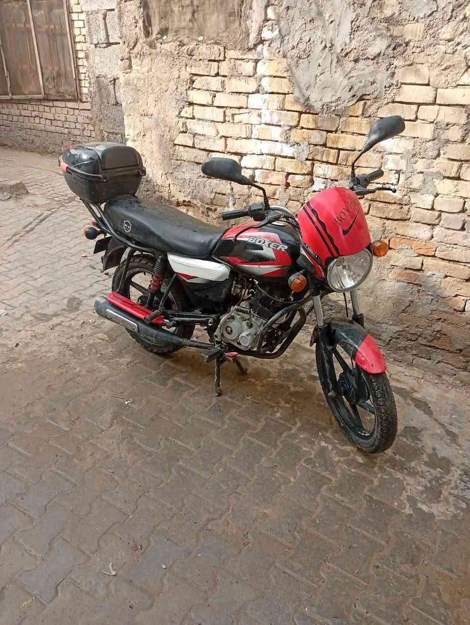 السلام عليكم دراجه للبيع بوكسر موديل 21 السعر 800 نظيفه فول رقم موبايل ***********
