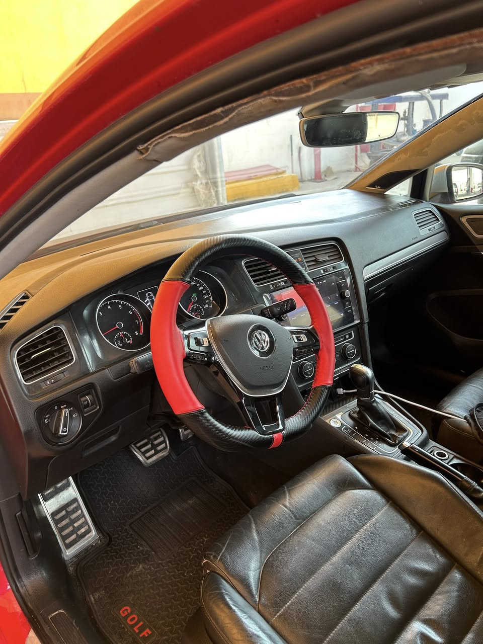 Golf Alltrack 4motion 2018 Tsi 1.8 turbo
بۆ فرۆشتن.  فوول مواسەفات  پانۆراما شاشە گەورە بەسمە تەبرید مرکزی ٢ زۆن  کوشن جلد کارەبایی هیتەر .... زۆری تر.  ٣ پارچەی هەیە بێ ناوگرتن 
٩٠٠$ غرامەی لەسەرە سەنەوی بەسەر چووەپاش مامەلە دەگەریتەوە گێر و مەکینە بە شەرت شوێن هەولێر 
***********
