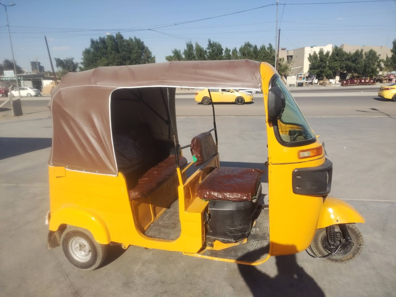 (ملاحضه للبيع) التكتك اوراق كامله رحت اريد ارقم طلع غلط عدي 3 ارقام بل شاصي اطوني كتاب تصحيح بل كمرك بس ما راجعت اكفلك من اكاتبك سرقه عشاير دوله ابيعلك هل موجود لا اروح ولا ارجع تتحول متتحول مامسئول 👍السعر 3150 بيها مجال حك الجيه 
***********
سلام عليكم تكتك موديل 2020 صالي سبوع من معمره تعمير كامل دوس ارضيات بكلايتات دعاميه جادر صبغ عام لجماليه مابيها كل ضربه نقصهاا لقم مال صفحة اليمنه والبرغي مال سلف طاك اشغلهاا دفعه البارحه طك
