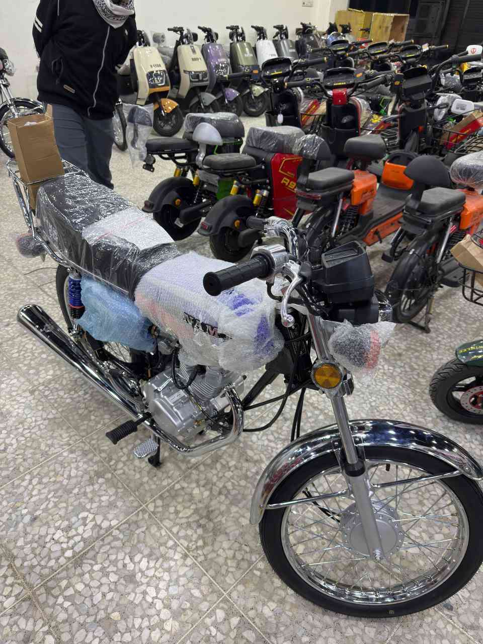 سلام عليكم ناما متياز سكنر سكنر ستوني طلعته صار ساعتين مديل ٢٦ سحك بعده مامسحوكه تصال فقط ما متواجد مراسله ***********
