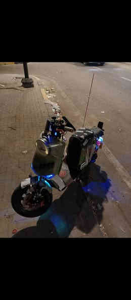 سلام عليكم 
دراجه نوع R11 مديل 26
دراجه نضافه ونصبه وبيهه شلعه تخبل 
1_مزوده بطاريات 6 حجمهن 32
2_مزوده عقل 72
3_مزوده ملف 2000 حقيقي
4_ويل صبغ كشخه
5_مزوده يدات بريك 
6_لايتات عيون من غير لايت مالتهه
7_رقم ملون 
8_هورن نيسان وهورن عادي
9_تحكم عن بعد 
10_رجوع للخلف نضام البارك
11_4نمر حقيقي 
12_سرعه من 60 الى 75 حسب الوزن 
13 _سيبايه خلفيه جماليه فقط 
14_ستان صفح ملون اساسي وليس صبغ 
مواصفات خير من الله 
سعرهه 650 وبيهه مجال او تريده وضعيه الشركه هم عادي وسعر اقل ب 580 
رقمي ***********
عنواني بصره جمهوريه اذا مو شراي لا تتواصل رجائن
