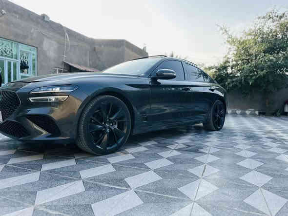 السلام عليكم ((السعر مناسب جداً))

للبيع 2023 GENESIS G70 

بدون رقم تترقم جميع المحافضات. 

حادث بنيد مبدل فقط.  صور الحادث والسونار بالمنشور.  

السعر: 183ورقه وبيها مجال للطيبين 

هاتف: ***********

***********

محرك 4 سلندر 

المواصفات السياره برستيج يعني تجي فول فول مواصفات 

1- بانوراما 3 طقات

2- كشنات كهرباء السائق والراكب

3- رادار أمامي جانبي خلفي ٢٦٠ درجه 

4- شفتات بالستيرن

5- بريك تلقائي + تحذيرات صوتيه

6- تدفئة مرايا جانبية

7- كشنات أمامية تدفئة + تبريد والكشنات الخلفية تدفئة

8- بصمه و 4 ابواب بصمه  

9- دبل جام بلادي

10- حساسات خلفية + أمامية

11- فتح الصندوق تلقائي عند الاقتراب من السيارة

12- مري جانبية قلاب عند الرجوع للخلف + نقاط عمياء

13- هاند بريك بصمه + اوتو هولد

14- خاصية الصعود المريح للكشن + خزن ميموري للكشن

15- نظام صوت ليكسيكون 17 سماعة

16- علامة جينيسيس ضوئية عند الاقتراب 

17- أنظمة قيادة نورمل وايكو وسبورت و سبورت بلس

18- ستيرن كهرباء

19- كير 8 نمر 

ملاحظة السياره احلى من الصور  

السيارة ماشية 19 ألف  نظيفة جداً ومعتني بيها كلش 

السياره جاهزه كير وتبريد وحداديه وتخم تايرات
