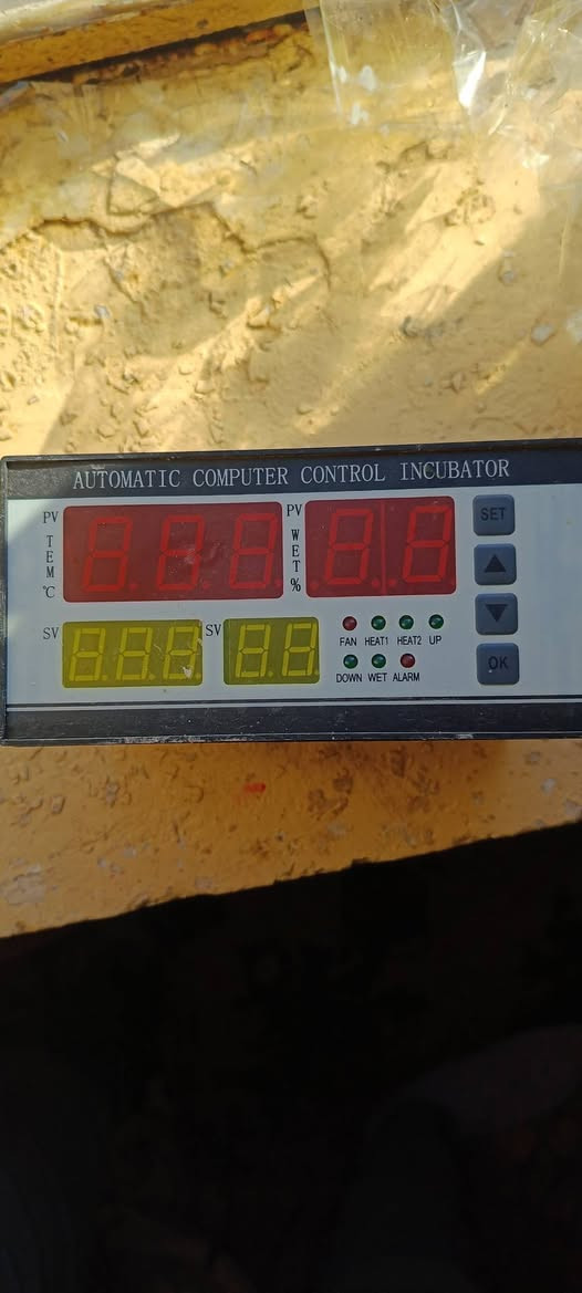 السلام عليكم 
جهاز مفقسه للبيع مع بانكات العدد2

***********
