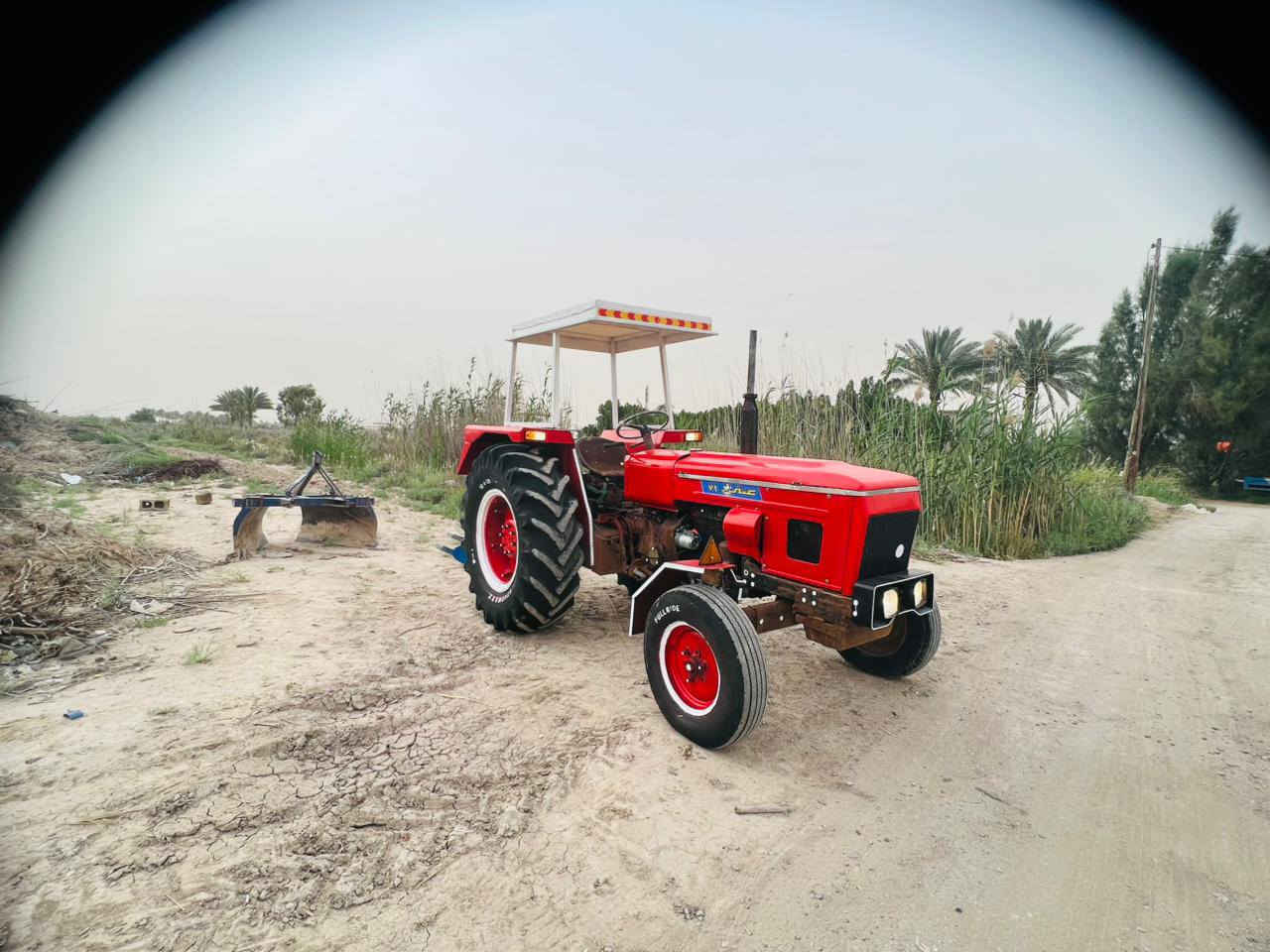 للبيع عنتر موديل 1889 مكينة جديدة لا تنقيص ولا تبخير كير ومحرك وأكسل وجهاز هودرليك مكفولات نكره سلف كهربائيات شغالة مكينة مال جناي خير من الله اي نقص ما بيه السعر4100 مليون المكان بابل قرب خط السريع جسر مشروع المسيب للاستفسار ***********
