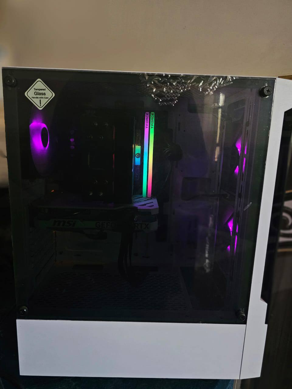 مرحبا :
بيصي للبيع المكان كربلاء تجي تفحص بيدك وتشوف.. 
مشتغله فقط فيفا و والدن رينگ.. بعدها زيرو وارد صناعه.. 

حط سعرك بيش تفيدك مع الشاشه طبعا 
24
144hz
Va curve
........................... 
i5 12400
Rtx 4060msi 8g
8×2 ddr4 3600
Ps 650w
Gigabiyt b 750 plus
Case msi 
المواصفات بالصور.


**إذا كنت صاحب هذا الإعلان وتريد حذفه لأي سبب، رجاءا أرسل رسالة إلى الدعم الفني**