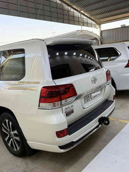 الحسن لتجاره السيارات 
العنوان-واسط الزبيديه

لاند كروز 2019 ابريم الأصلي 

مكفوله كلش جديده 

السعر 560$ مجال بسيط 

***********
