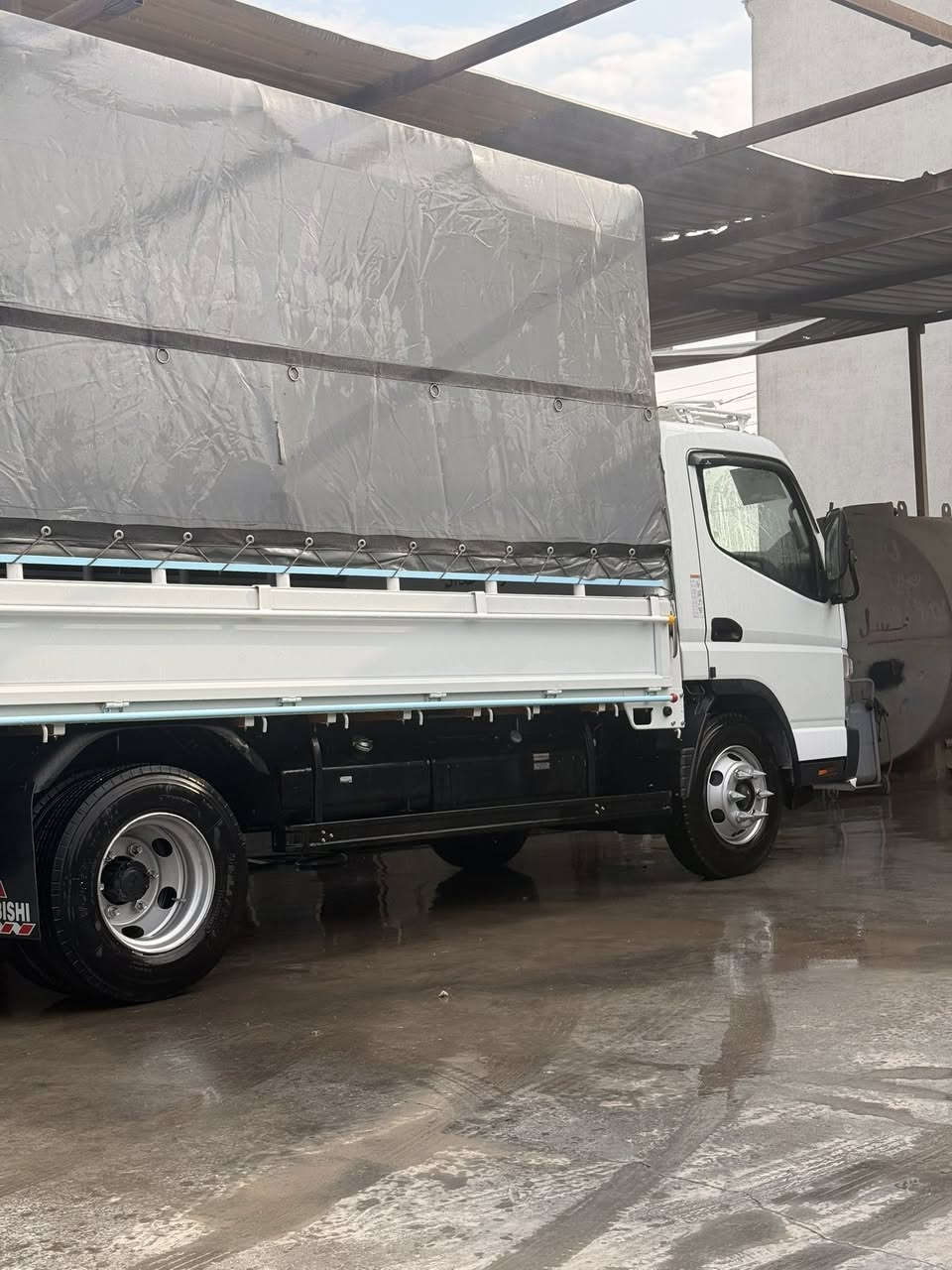 كنتر البيع 2026 ماشي 12الف.
جاهز محور تاير برجستون.  كامله ماعيزه كلشي 
بارد بصيط شبر ماشر عليه بلحمر. فقط رقم بغداد بسمي 
غيرها ماكو. 5تبديلات شرط دخل سونار  دهن سعر اتصل غير متواجد عل فيس 
      ***********
