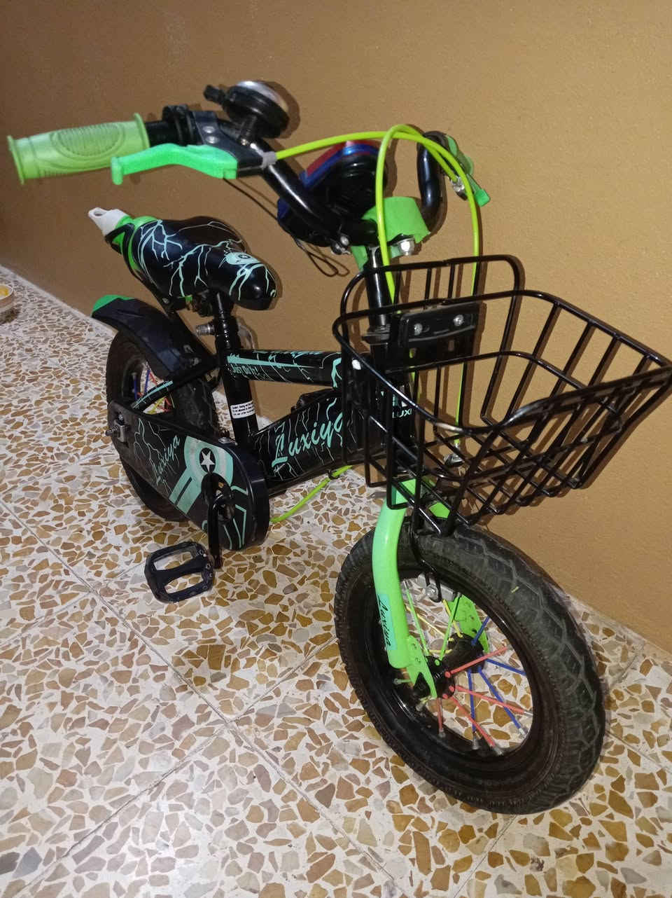 بيع مستعجل بايسكل باله حجم 12 شرط نظيف السعر 50الف بيه مجال للإتصال او واتساب *********** 🚲🚲 🚀🚀
