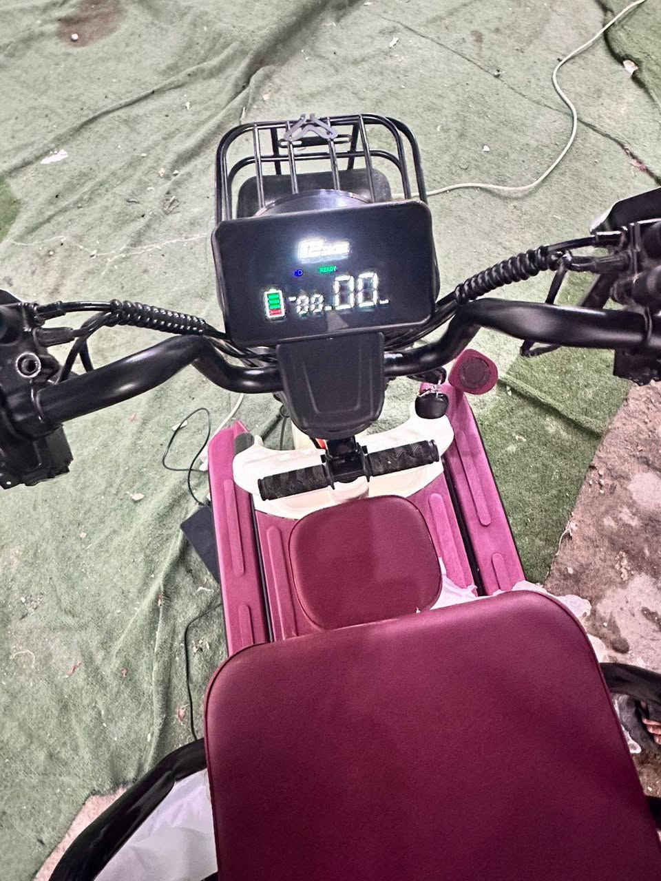 دراجه كهربائيه نضيفه استعمال قليل السعر (٩٨٠ الف) المكان حي القدس للتواصل ***********

