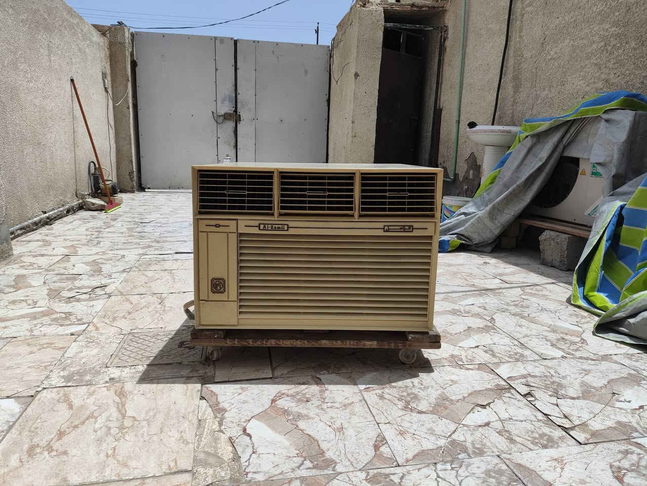 السلام عليكم مكيف للبيع نوع الزامل السعودي الاصلي مكيف جدآ نضيف سعره 350


**إذا كنت صاحب هذا الإعلان وتريد حذفه لأي سبب، رجاءا أرسل رسالة إلى الدعم الفني**