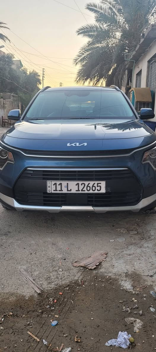 السلام عليكم
كيا نيرو بلكن  (هايبرد . كهرباء . شحن )موديل 2023 
 وارد امريكي 
السياره خير من الله نظافه وبيها مواصفات بعد احلا من السياره لون ازرق
السياره مرقمه وكامله رقم بغداد 
السياره حادثها جاملغ سايق صبغ فقط بدون دواخل وبدون ايرباك
ماشيه: ٢٥٠٠٠
المواصفات 
كراسي تدفئه 
بصمه
اشاير بالمري 
كشنات جلد و مخمل 
ترحيب دخول 
.نظام ايكو وسبورت قياده
• شاشة كبيرة
• كاميرا خلفية
• حساسات خلفية 
• ⁠حساسات اماميه
 .اتو هولد
رادار امامي
• مانع تصادم
• محدد مسار
• تصحيح مسار
• مثبت سرعة
• مانع انزلاق
• بصمة تشغيل
• بصمة أبواب
• مري رادار
• نقطة عمياء
• شاحن وايرلس 
شاحنة بالكشانات 
• شاشة اعطال
• عداد ديجيتال متغير الوان
• اضوية امامية LED
• اضوية خلفية LED
• حساسات إضاءة
• إنارة تلقائية Auto
• نظام صوتي مميز 
• أوامر صوتية
• حساسات اصطدام
شفتات بلستيرن
تبريد قطعتين
قياده ذاتيه 
تشغيل عن بعد 
• بلوتوث
• مدخل USB + AUX
وبيها بعد مواصفات خير من الله 

سعر  السياره ١٦٣ورقه 

الاستفسار على الرقم ***********

مكانها بغداد الدورة
