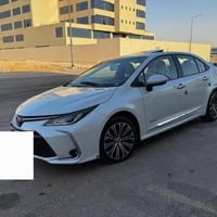 ورحمه الله 🌹  للبيع تيوتا كورلا ابيع على حادثها  فئه XLl سياره فتحه وح...