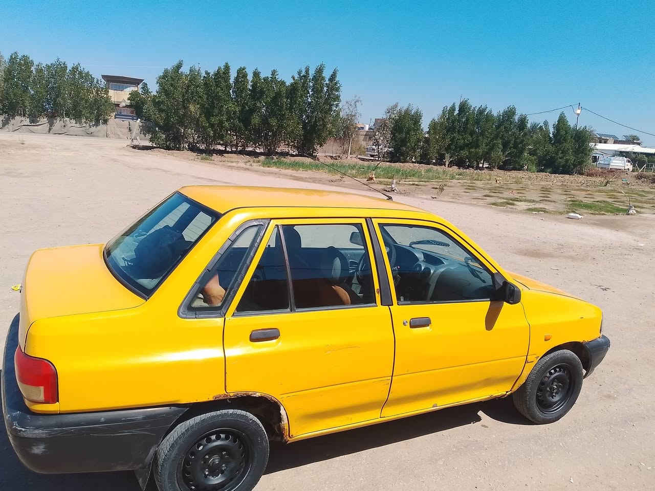 سلام عليكم سايبه موديل 14 منفيس مال شركه سيار جاهز جديد مانقص برغي تبريد ثلج. حداديه جديد مكينه وكير شرط  سيار كفالة عامه بدون ضربه بيه طخه بالباب فقط  السعر  16.وبيه مجال الشراي  مكاني بالديوانيه قضاء الدغار  رقم ستفار  ***********
