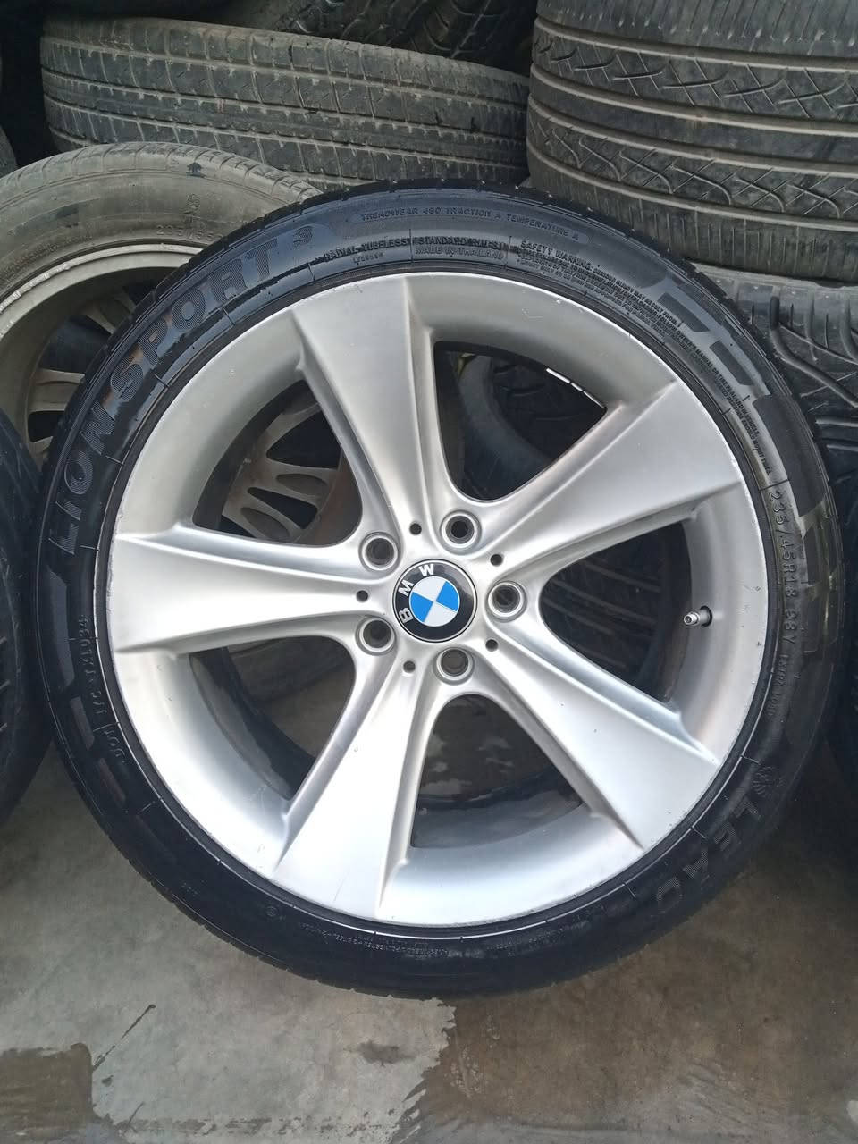 تاقم هامان 18 دوو سایز
تاقم تایە و ویلی هامان 18 دوو سایز بۆ گۆرینەوە 
ماڵی دۆستە لە سلێمانیم 
***********
***********
