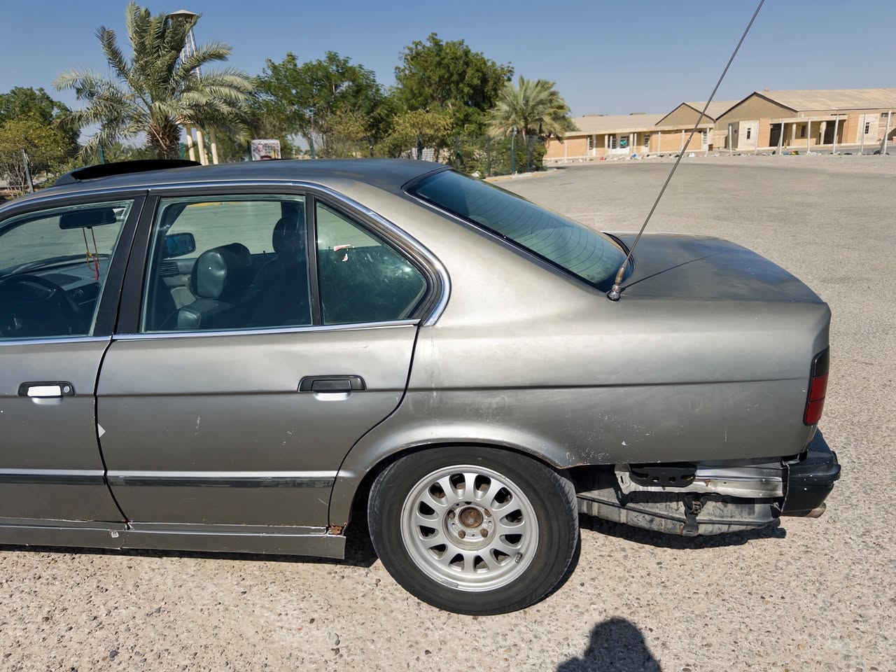 525i
اصل 525
مسكر عدل 
كير اوتوماتيك 
موديل 1991
لون رصاصي
المكينه بيها بخار
حداديه نص عمر 
دحجة بالجاملغ الخلفي
سنويه ساقطه
مكاني نجف 
تفاصيل اكثر اتصل 
***********
