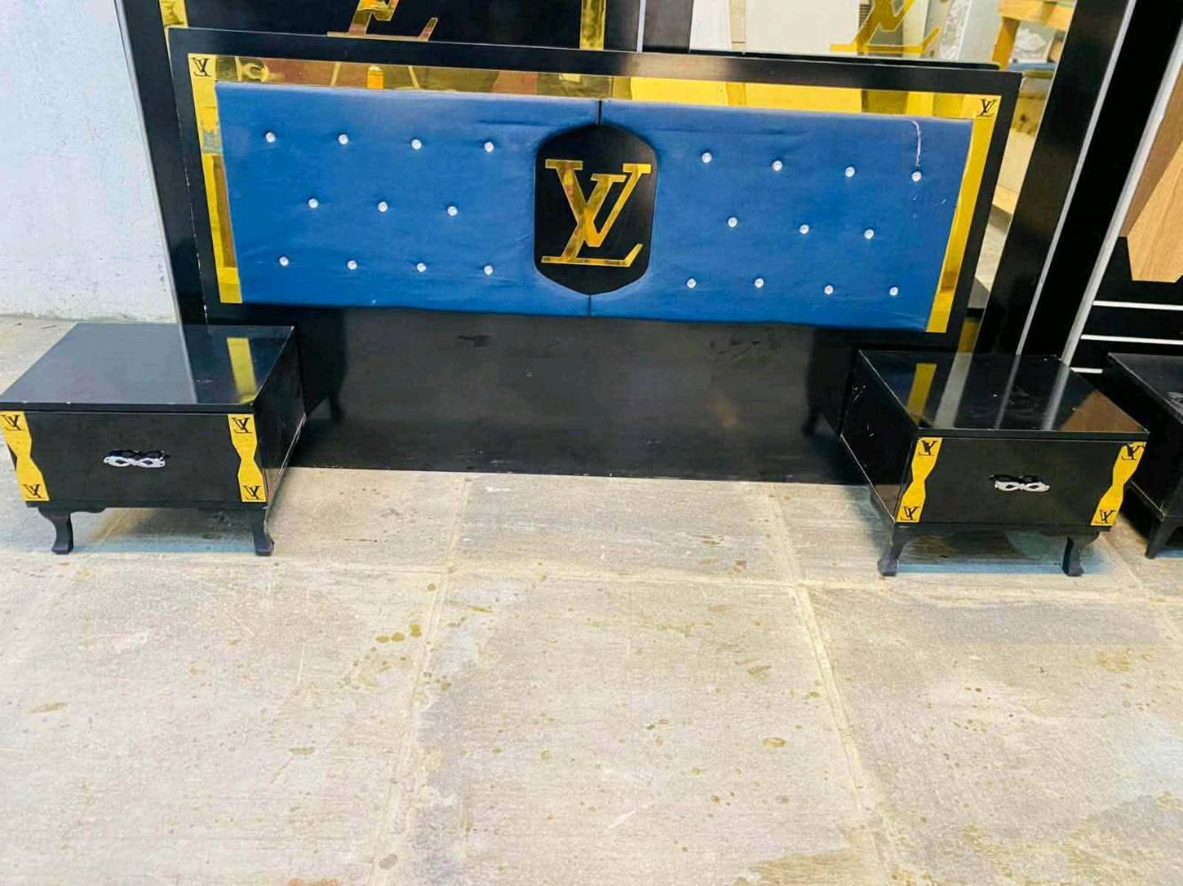 🇹🇷 غرفة تركية فخمة ✨
🛋️ تتكون من 5 قطع
😍 نظام سلايت عصري ومرتب
💵 السعر: 375فقط
🚚 التوصيل والشد داخل بغداد مجاناً
📦 ولجميع المحافظات بأسعار مناسبة