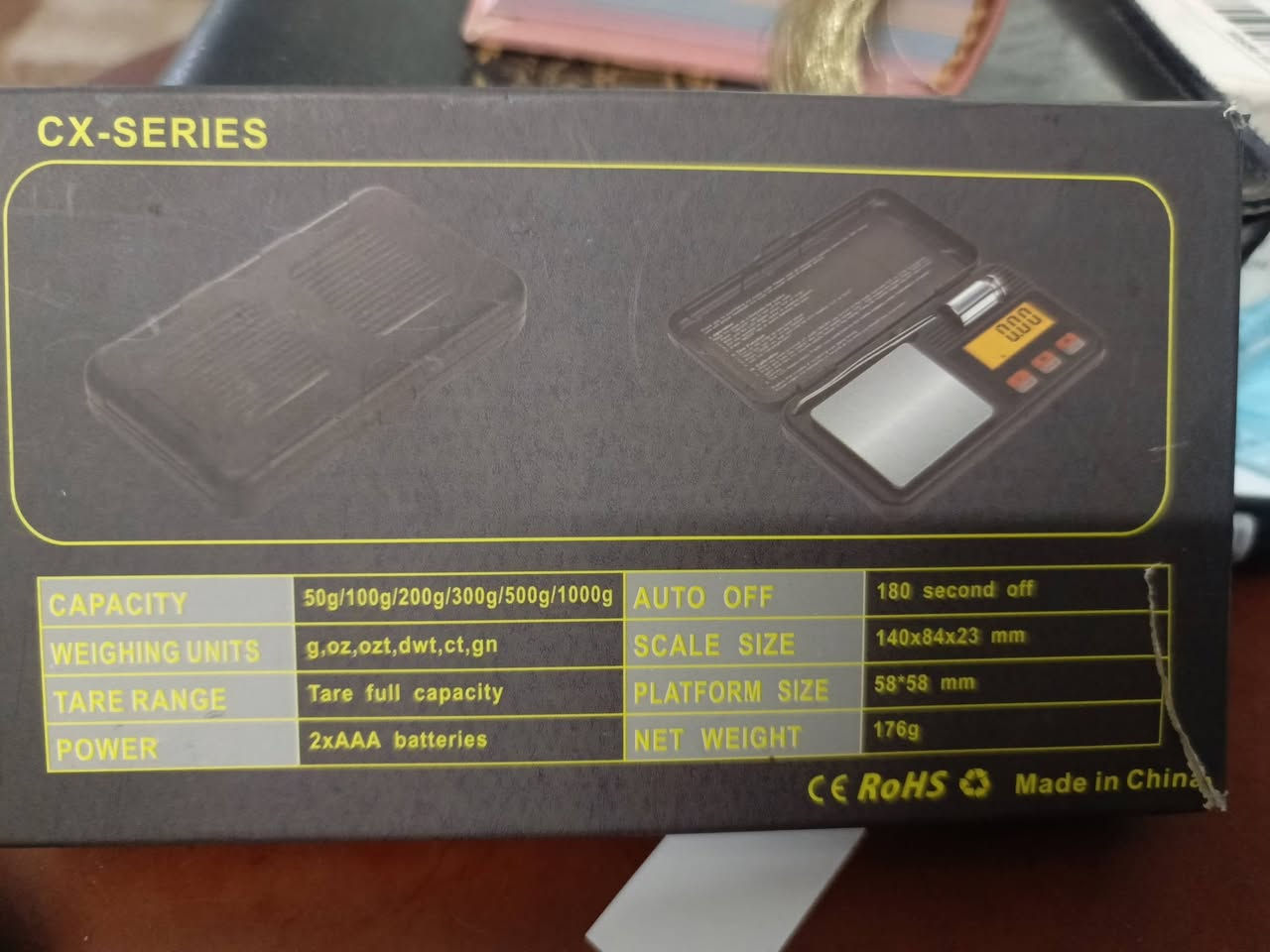 ميزان رقمي محمول احترافي
للذهب والفضة والاعشاب والادوية وغيرها
هذا المنتج هو ميزان رقمي صغير احترافي (Professional Digital Mini Scale).
السعة القصوى 50g
الدقة: 0.001 جرام.
الجهد: DC3V.
المنشأ: صنع في الصين.
مختلف وحدات القياس g,oz,ozt,dwt,ct,gn
مساحة الوزن 58×58. mm


**إذا كنت صاحب هذا الإعلان وتريد حذفه لأي سبب، رجاءا أرسل رسالة إلى الدعم الفني**