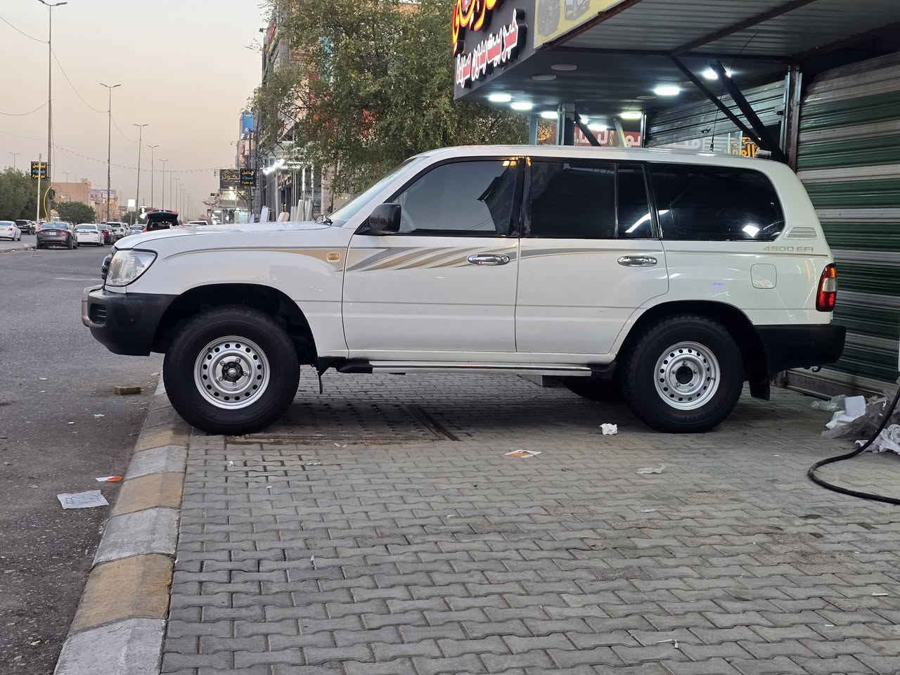 ماشالله
لاندكروز سلك قطري 2001 
سياره فول عادي دبل سبير دبل تانكي شغل
فورويل شغال محرك 4500 بلكارتون كير محرك حداديه تبريد كفاله تخم تاير ابو ضمان حجري غرفه جديده لايتات زنون ارقام اربيل اصلي وين ميعجبك دك حاسبه تريد مداور تريد وكاله بيع او مراوس مكان نجف ***********
