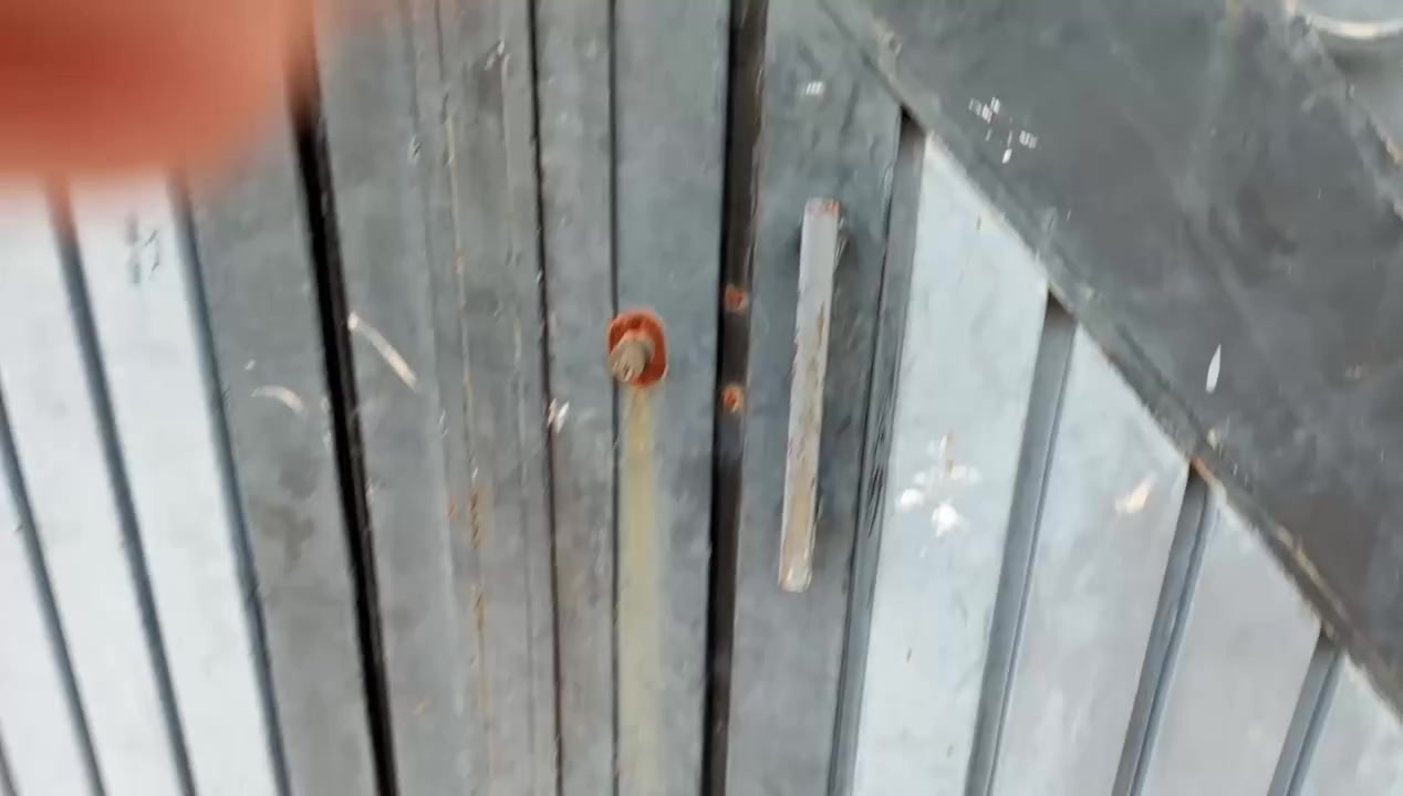 بيت لبيع مساحة 165 سعر 55 بيها مجال ***********؟؟؟؟؟؟***********
