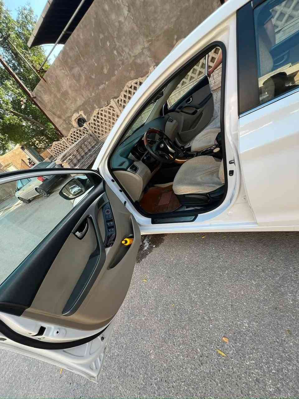 كفاله من الصبغ بيه بارد فقط مضوح بالسونار وبيه كم كارت بالبنيد تشليع صبغ
حداديه جديده باتري جديد 
للاتصال واتساب او سيمكرت ‭***********‬
جاهزه من تبريد وتايرات  باسمي السياره الهزه جديده السعر 105
